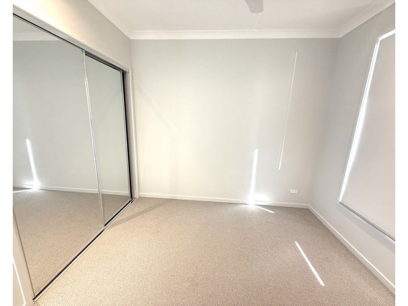 14 Hills Crescent, Redbank Plains QLD 4301