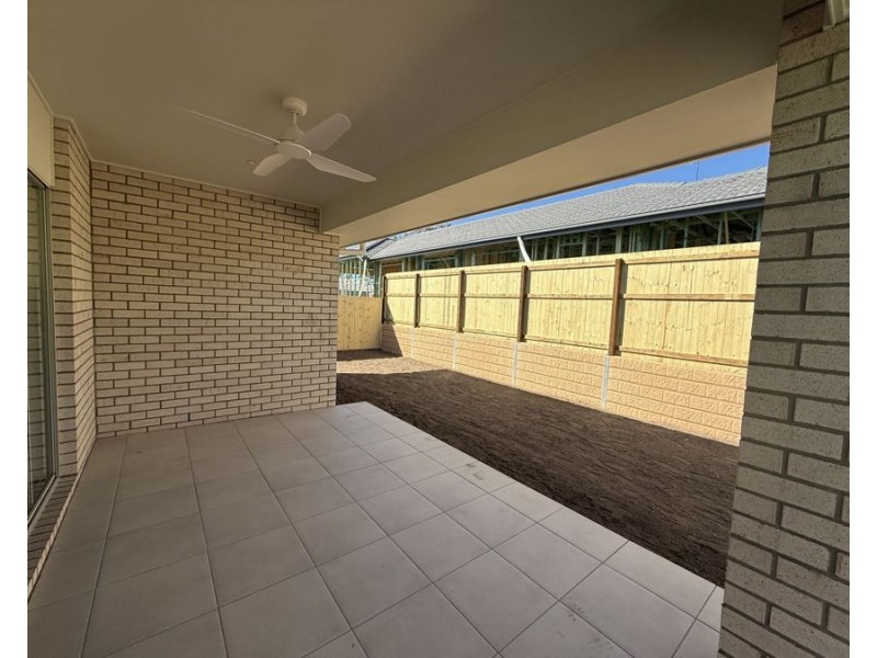 14 Hills Crescent, Redbank Plains QLD 4301