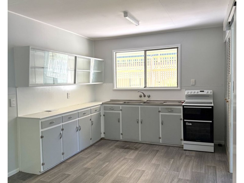 95A Brisbane Rd, Bundamba QLD 4304
