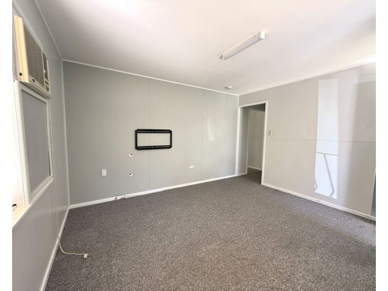 95A Brisbane Rd, Bundamba QLD 4304