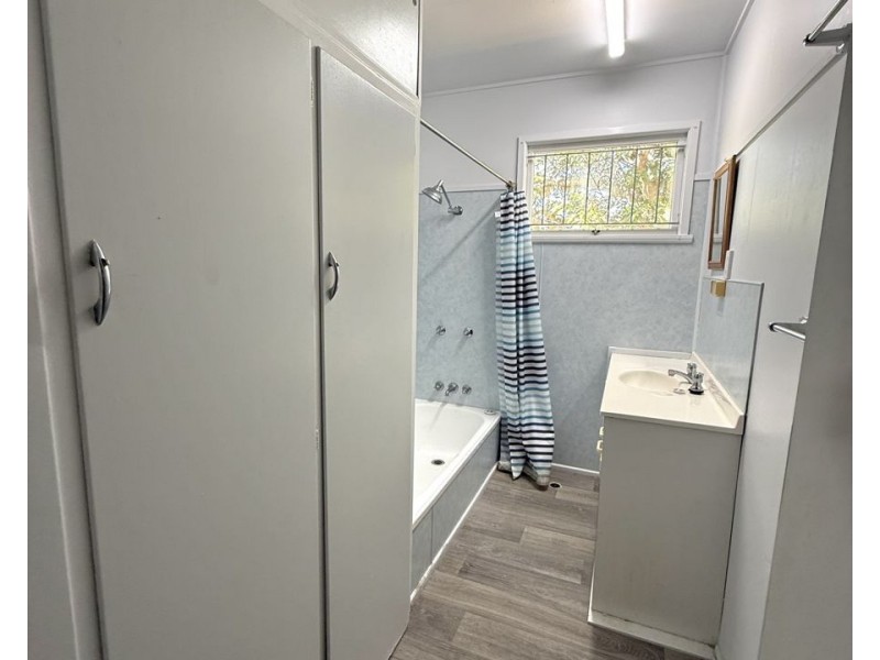 95A Brisbane Rd, Bundamba QLD 4304