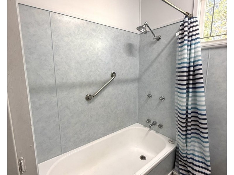 95A Brisbane Rd, Bundamba QLD 4304