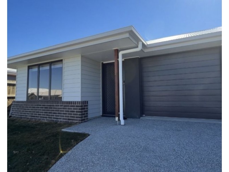 1/33 Provence Place, Greenbank QLD 4124