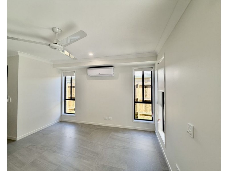 1/33 Provence Place, Greenbank QLD 4124