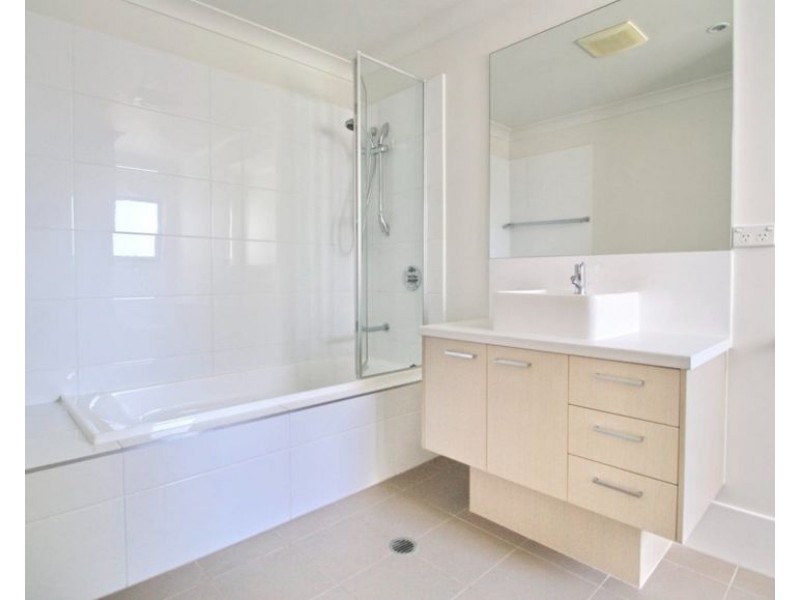 33 Tall Woods Court, Brookwater QLD 4300