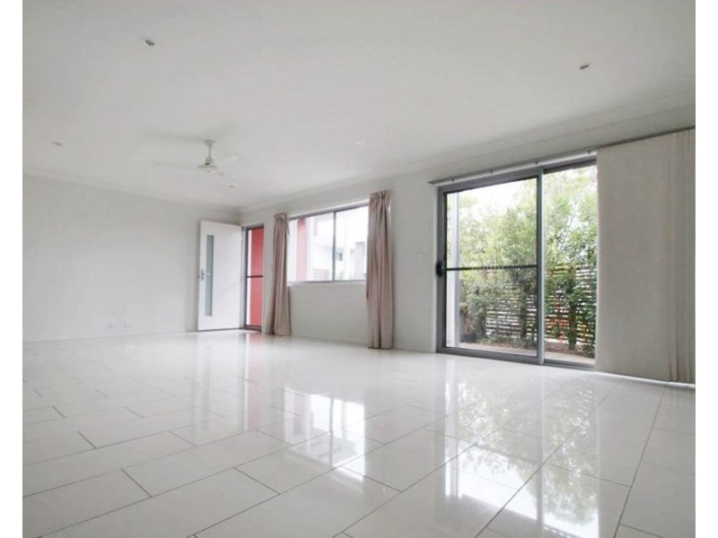 33 Tall Woods Court, Brookwater QLD 4300