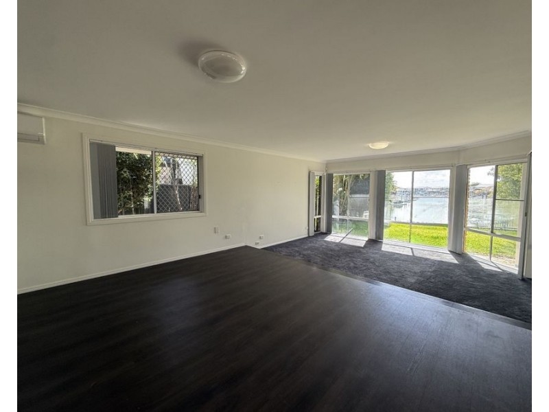 13 Tradewinds Ave, Paradise Point QLD 4216