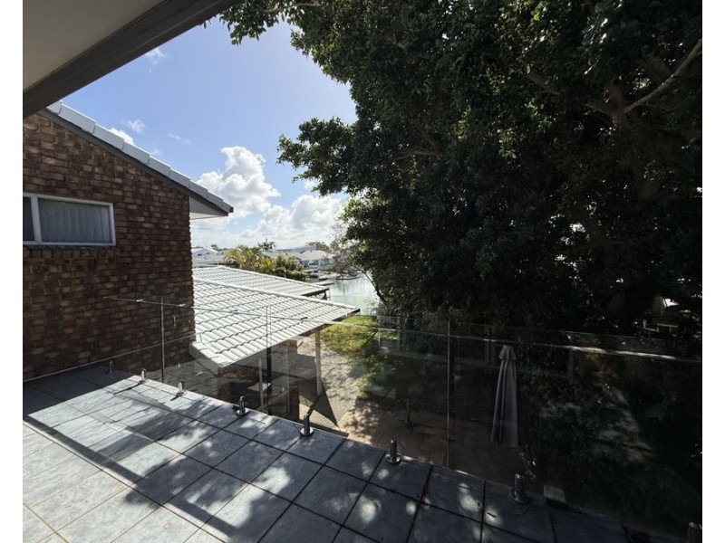 13 Tradewinds Ave, Paradise Point QLD 4216