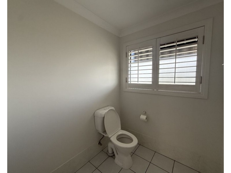 13 Tradewinds Ave, Paradise Point QLD 4216
