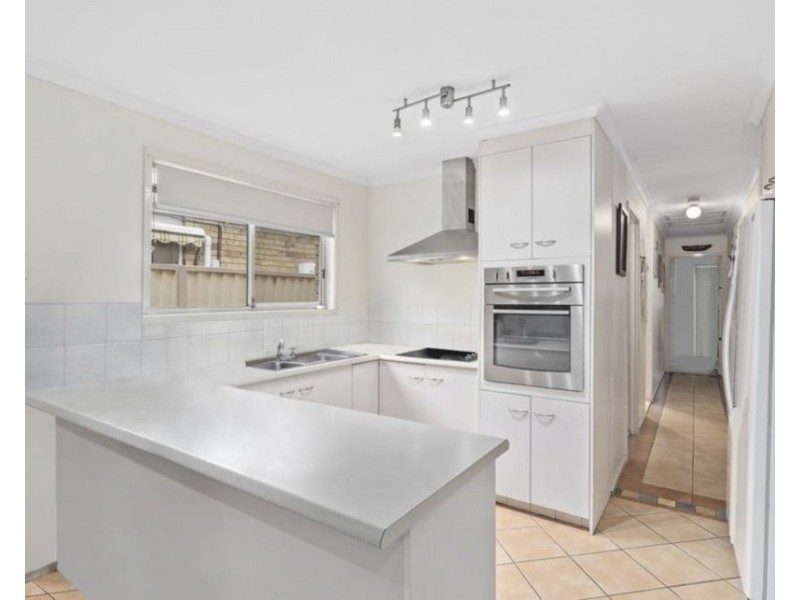 15 River Oak Dr, Helensvale QLD 4212