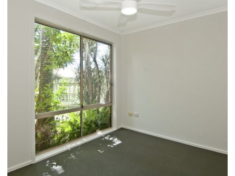 15 River Oak Dr, Helensvale QLD 4212