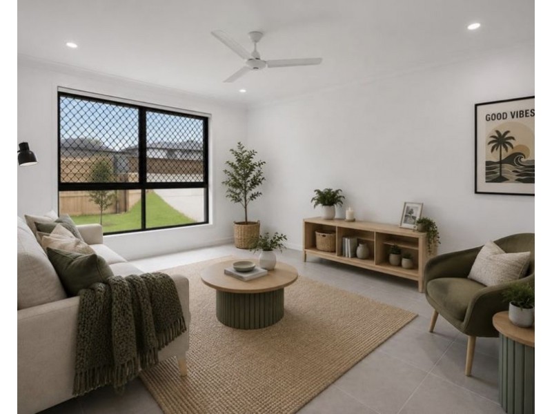32 Harvest Rd, Meringandan West QLD 4352