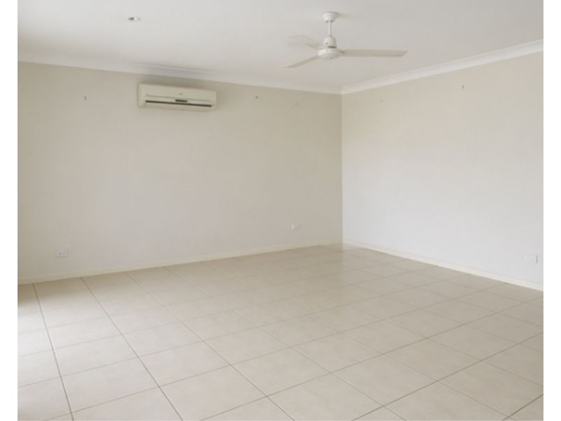 1 Donald Place, Brassall QLD 4305