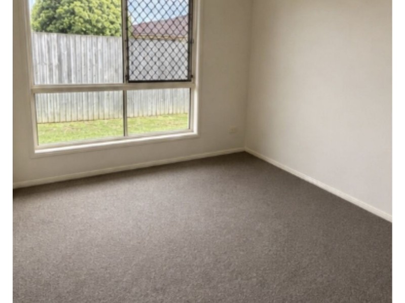 1 Donald Place, Brassall QLD 4305