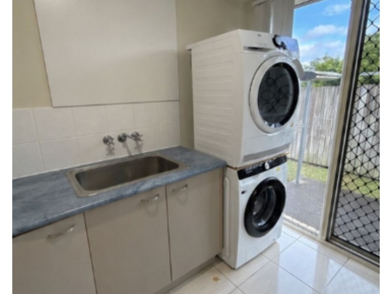 1 Donald Place, Brassall QLD 4305