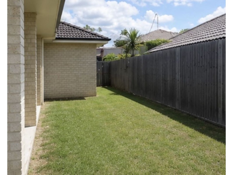 1 Donald Place, Brassall QLD 4305