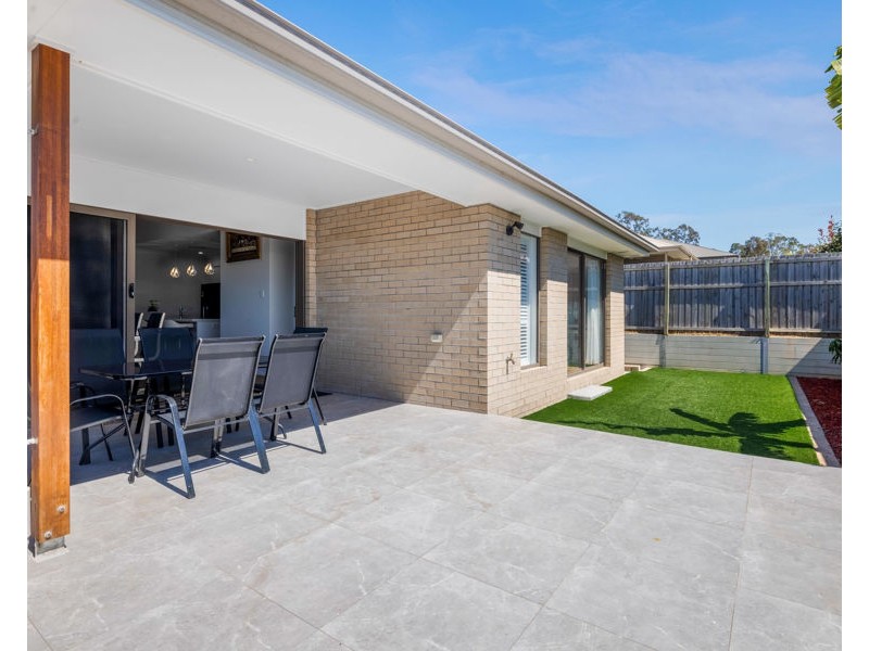 13 Edward Circuit, Deebing Heights QLD 4306