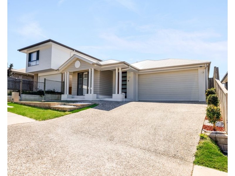 13 Edward Circuit, Deebing Heights QLD 4306