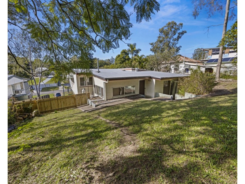 12 Beatty St, Coalfalls QLD 4305