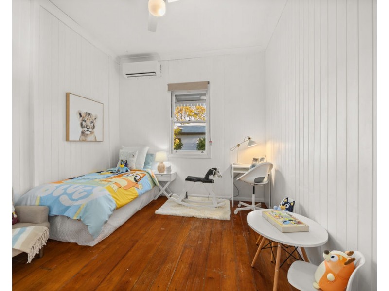 59 Lusitania St, Newtown QLD 4305