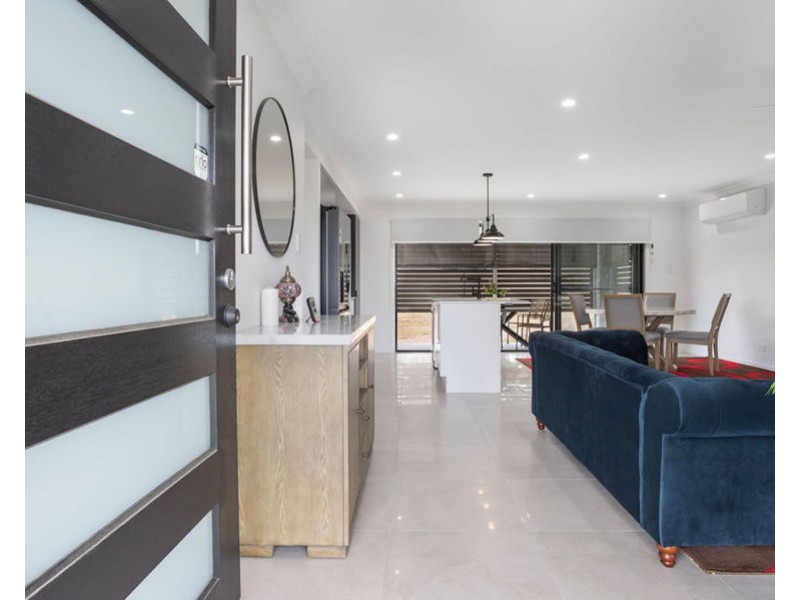 10 Beaumont Close, Hatton Vale QLD 4341