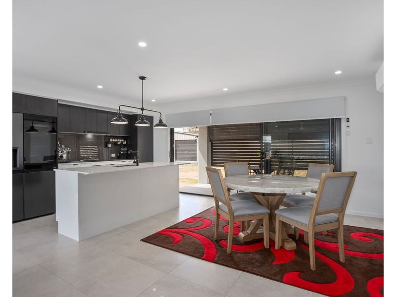 10 Beaumont Close, Hatton Vale QLD 4341