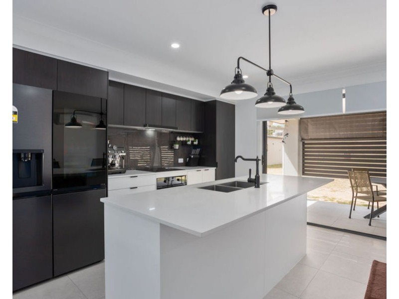 10 Beaumont Close, Hatton Vale QLD 4341