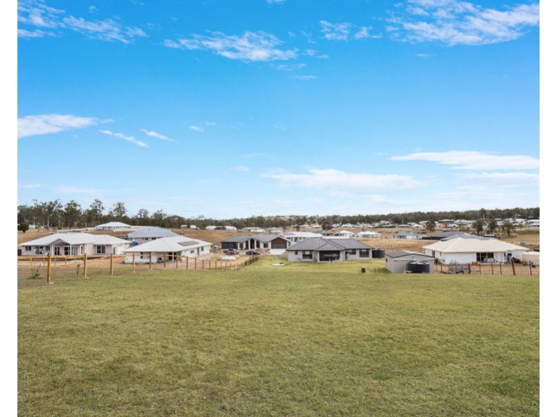 10 Beaumont Close, Hatton Vale QLD 4341