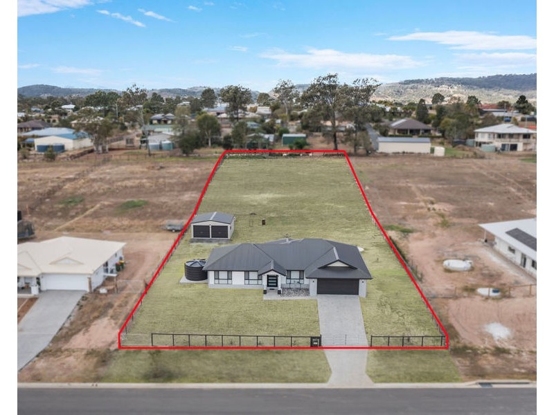 10 Beaumont Close, Hatton Vale QLD 4341