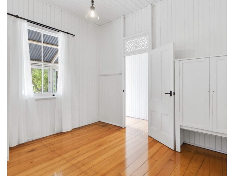 8 Shelley Street, Brassall QLD 4305