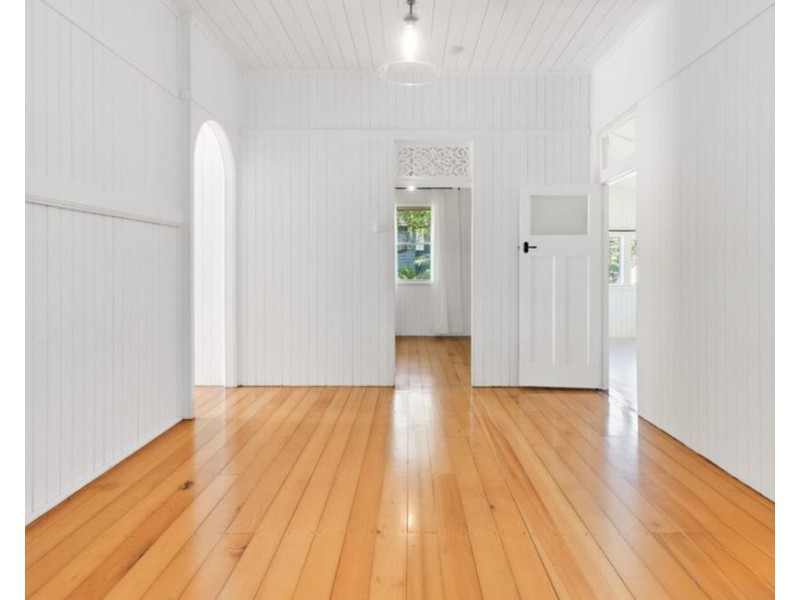 8 Shelley Street, Brassall QLD 4305