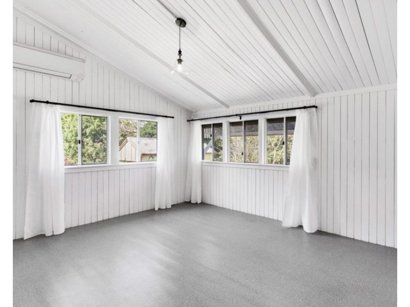 8 Shelley Street, Brassall QLD 4305