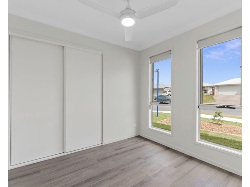 1/10 Bayes Rd, Logan Reserve QLD 4133