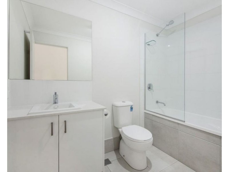 1/10 Bayes Rd, Logan Reserve QLD 4133