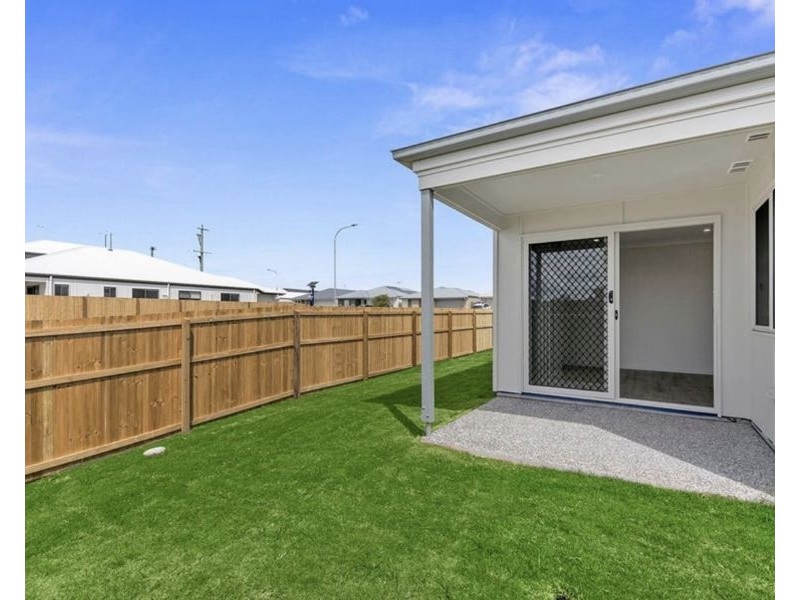 1/10 Bayes Rd, Logan Reserve QLD 4133