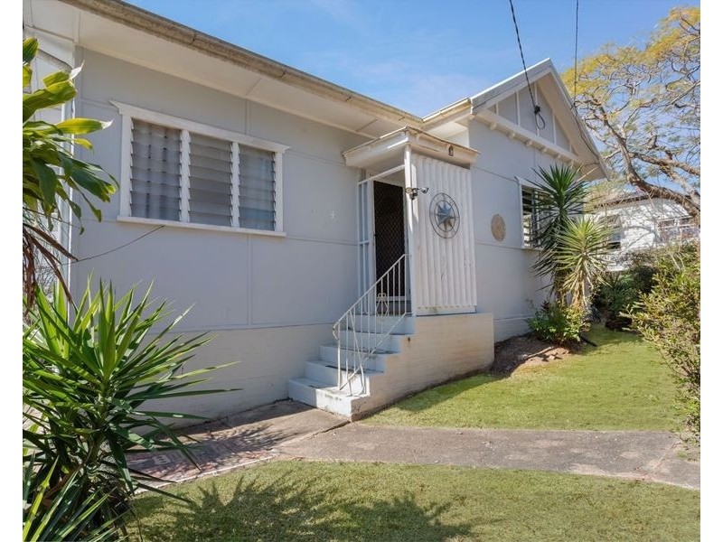4 Lennon Lane, North Ipswich QLD 4305