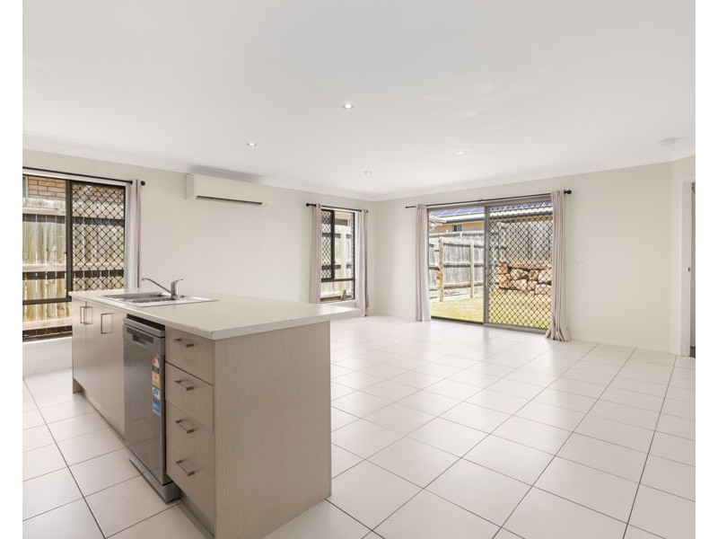 40 Glorious Prominade, Redbank Plains QLD 4301