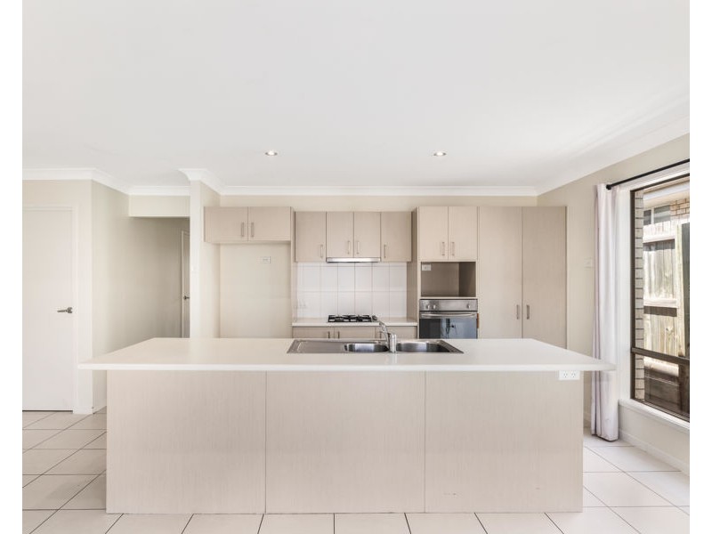 40 Glorious Prominade, Redbank Plains QLD 4301