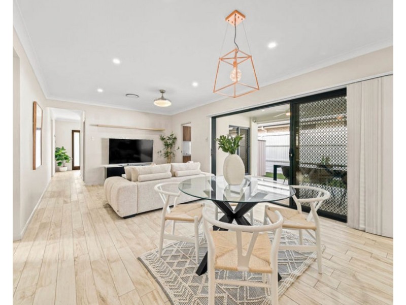 1 Cromwell Ct, Doolandella QLD 4077