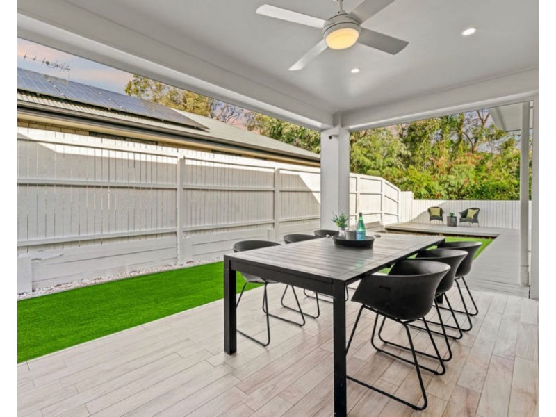 1 Cromwell Ct, Doolandella QLD 4077