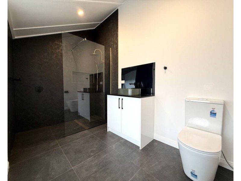26 Pine Mountain Rd, North Ipswich QLD 4305