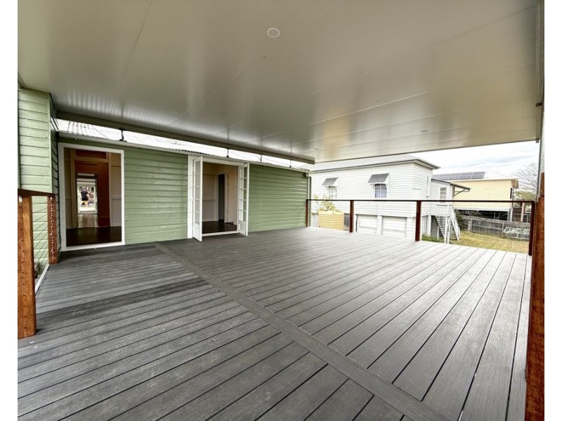 26 Pine Mountain Rd, North Ipswich QLD 4305