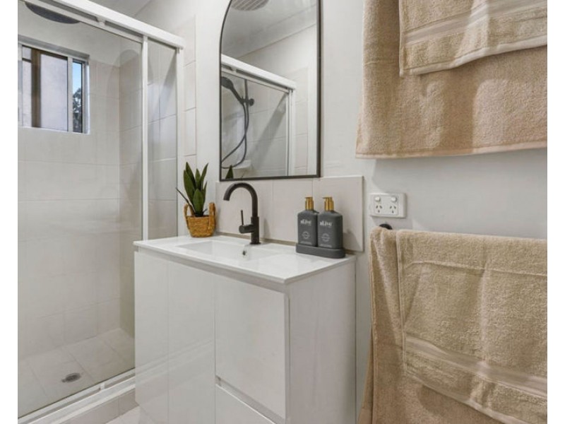 2/21 Lindsay St, Bundamba QLD 4304