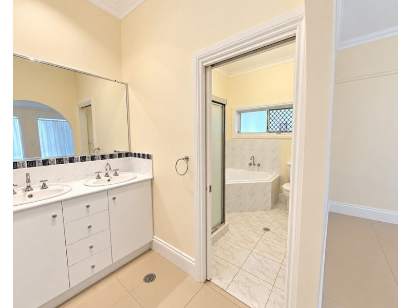 18 Carter Rd, Aratula QLD 4309