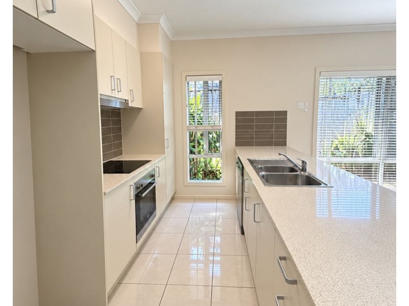 20 Arnaldo Avenue, Augustine Heights QLD 4300