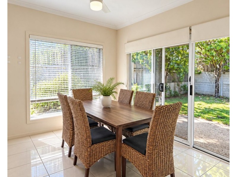 20 Arnaldo Avenue, Augustine Heights QLD 4300