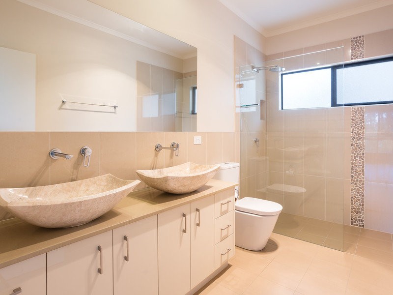 131 Harland Road, Mount Glorious QLD 4520