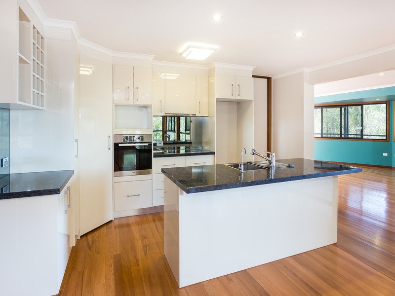 131 Harland Road, Mount Glorious QLD 4520