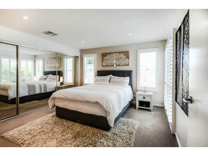 12 Barbuda Circuit, Parrearra QLD 4575