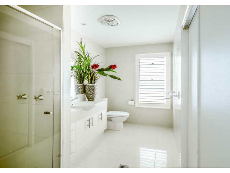 12 Barbuda Circuit, Parrearra QLD 4575